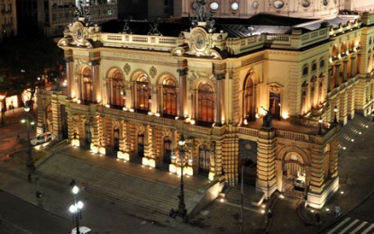 Theatro Municipal oferece espetáculos há mais de 100 anos