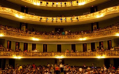 Theatro Municipal inicia venda de pacote para óperas de 2014