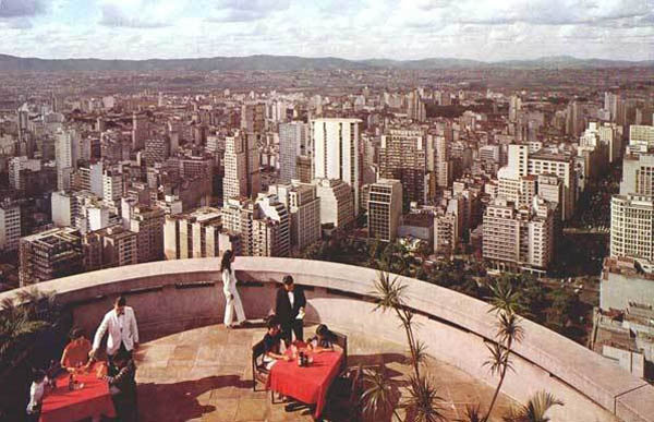 café no terraço do edifício itália nas décadas de 50 e 60