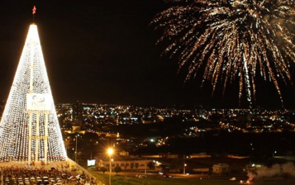 Maior árvore de Natal do mundo em shopping está em Itu