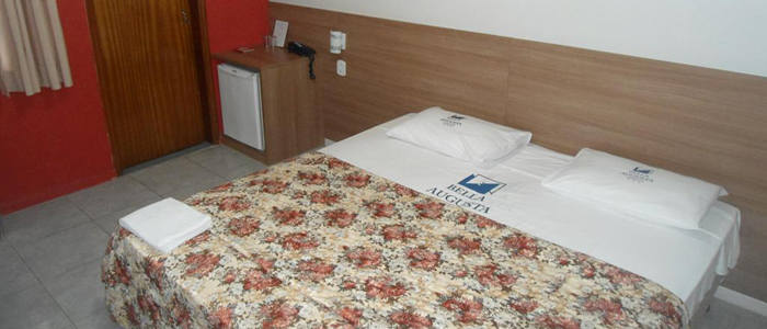 quarto com frigobar hotel bella augusta residence