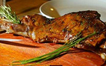 Restaurante Gardênia serve diferentes pratos com carne de cordeiro