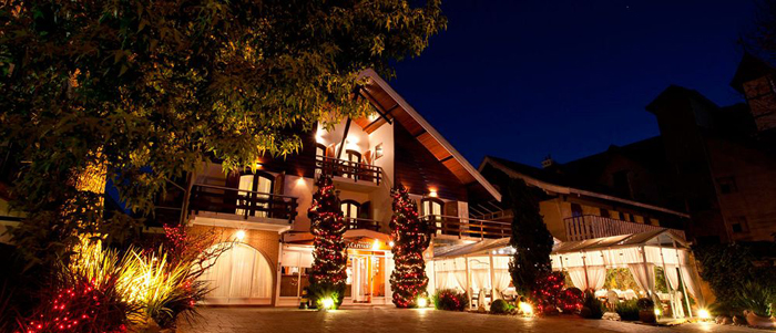 fachada noturna