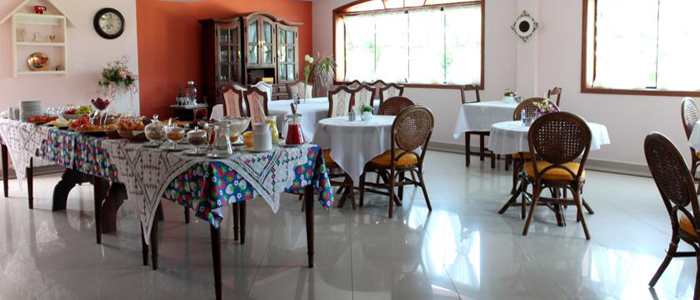 cafe da manha pousada canto da lua