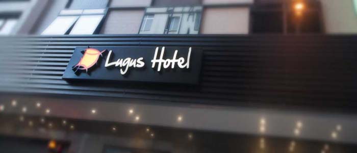 fachada do hotel lugus