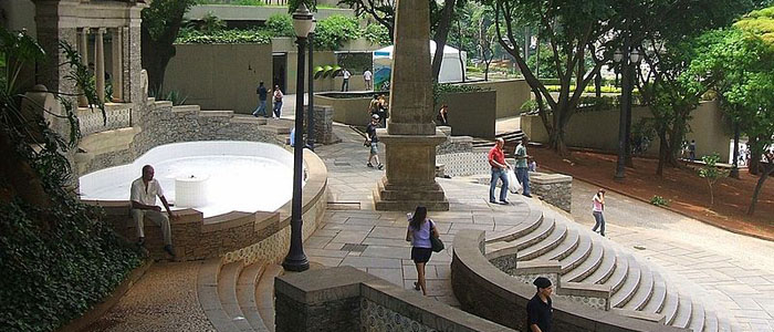 Largo da Memória abriga o monumento mais antigo da cidade