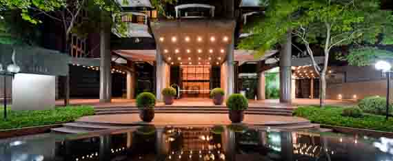 fachada do hotel the capital gc