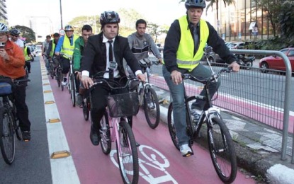 Dia Mundial Sem Carro tem participação do prefeito Haddad de bicicleta
