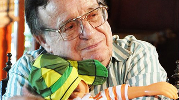 Homenagem a Chaves no Memorial da América Latina