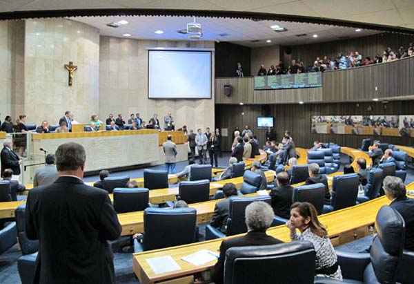 diminuição do reajuste do IPTU proposta por haddad é aceita pela camara