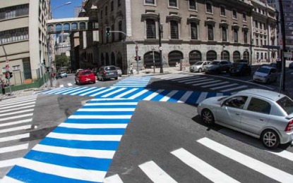 São Paulo inaugura faixa de pedestres na diagonal