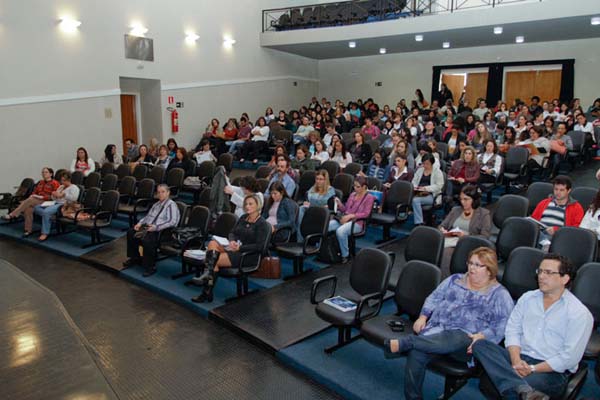 cinema chega a são caetano pelo projeto pipoca