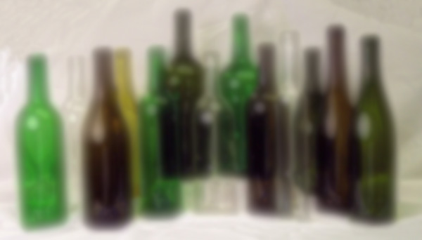visão de garrafas distorcidas durante abstinência alcoólica