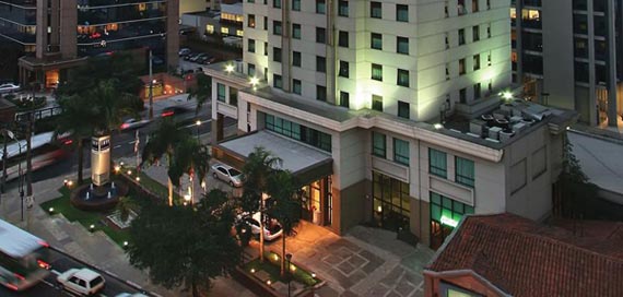 vista da entrada do Hotel Tryp São Paulo Iguatemi