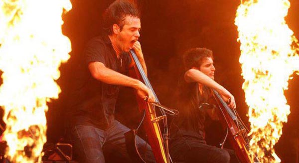 2 cellos ao vivo com show de fogo