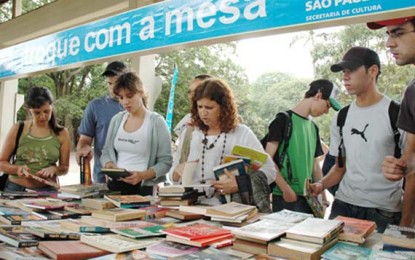 Feiras de Trocas de Livros e Gibis até no cemitério