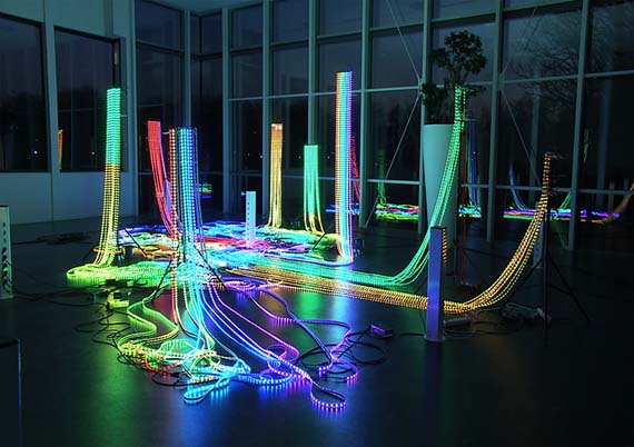 instalação hardwire em exposição no file em são paulo