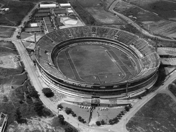 estádio do são paulo f.c. em 1970 no ano da inauguração do morumbi