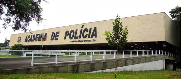 fachada da acadepol onde fica o museu da polícia civil conhecido como museu do crime