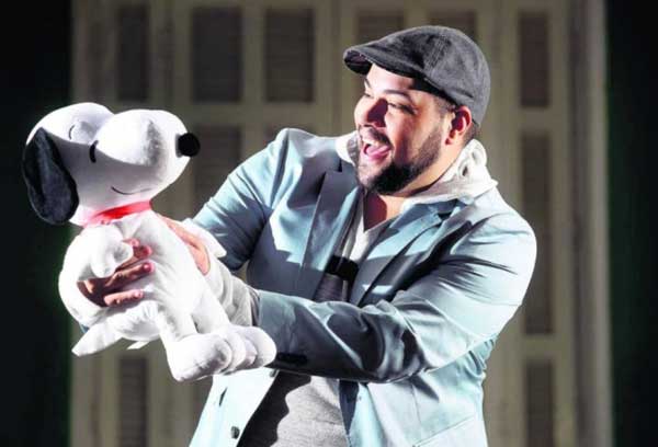 tiago abravanel será snoopy no musical meu amigo charlie brown