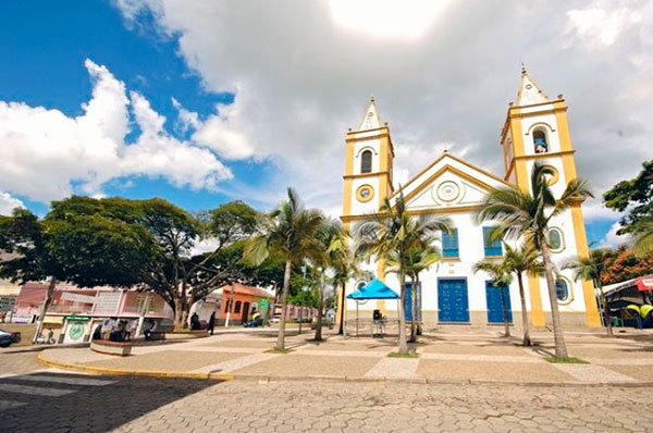 praça da matriz onde é realizado o Festival Acordes na Serra em Cunha SP