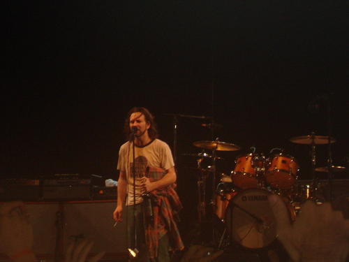 Eddie Vedder faz três shows solo depois do Lolla; ingressos à venda