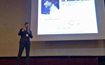 Dr. Roberto Chacur lança livro sobre preenchimento durante congresso