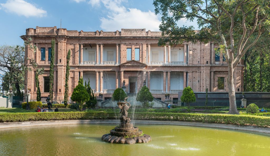 A Pinacoteca do Estado é um dos mais importantes e conhecidos museus de arte de São Paulo e do Brasil. Possui um dos maiores acervos da país.