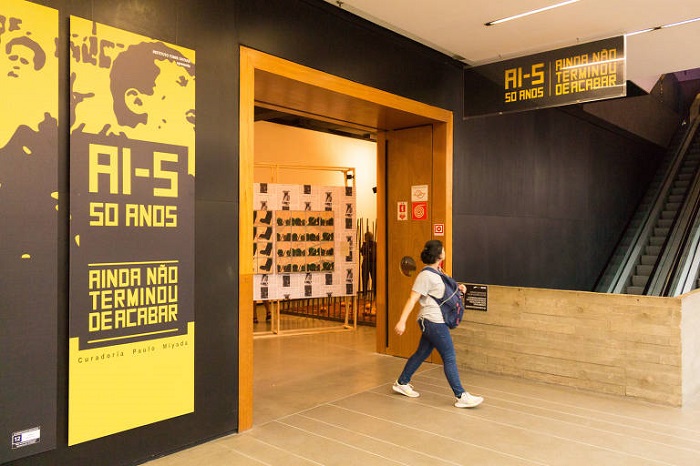 Exposição sobre o AI-5 no Instituto Ohtake